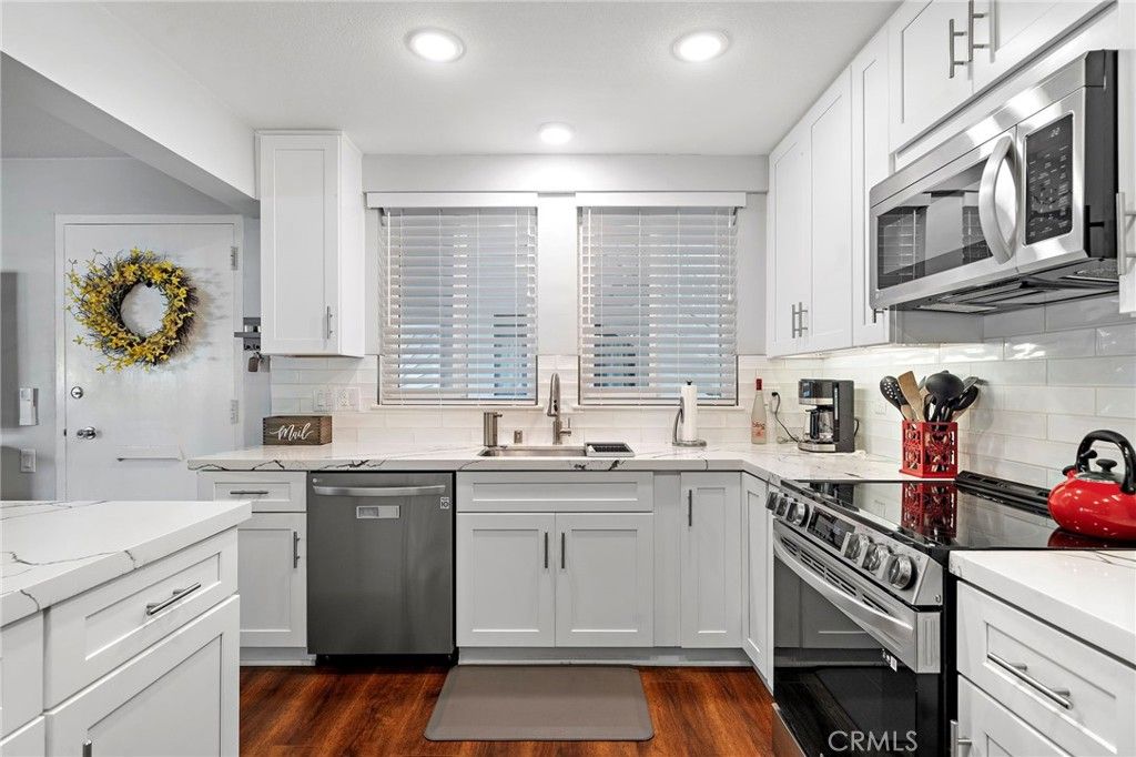 256 Calle Aragon D, Laguna Woods, CA 92637