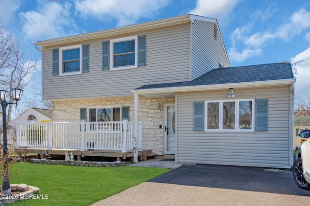 895 Linden Avenue, Brick, NJ 08723