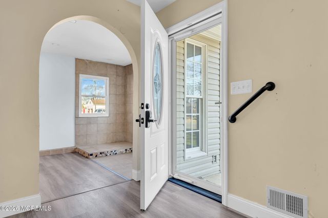 895 Linden Avenue, Brick, NJ 08723