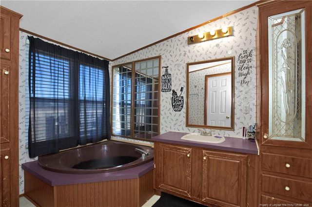 5065 Tobacco Road, Orrum, NC 28369