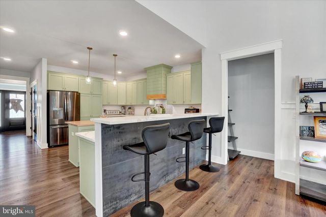 660 CHURCH RD, York, PA 17404