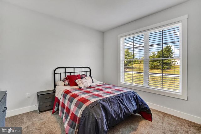 660 CHURCH RD, York, PA 17404