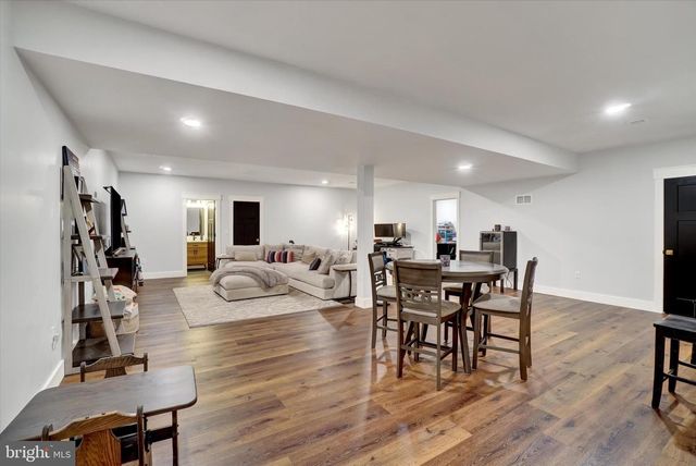 660 CHURCH RD, York, PA 17404