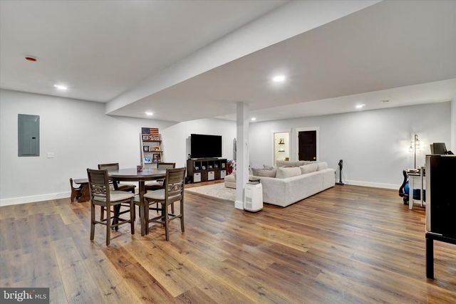 660 CHURCH RD, York, PA 17404