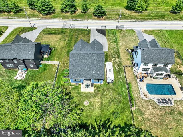 660 CHURCH RD, York, PA 17404