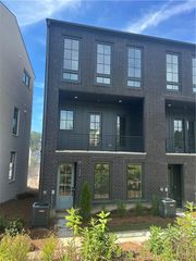 2688 Mackintosh Court 32, Brookhaven, GA 30319