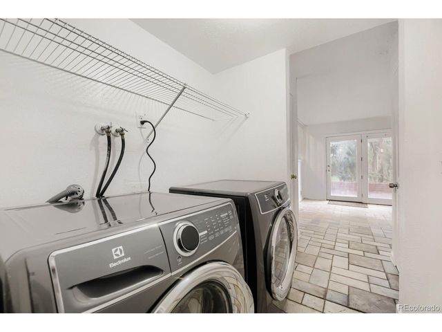 554 S Kittredge Way, Aurora, CO 80017