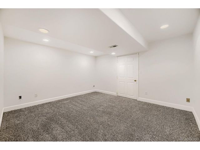 554 S Kittredge Way, Aurora, CO 80017