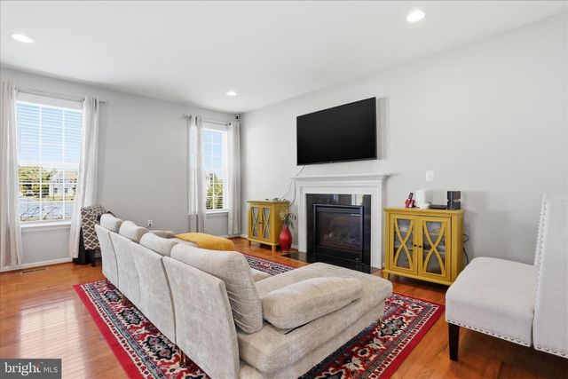 1035 CALVERT CIR, Bunker Hill, WV 25413