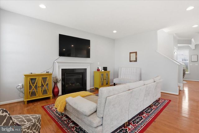 1035 CALVERT CIR, Bunker Hill, WV 25413