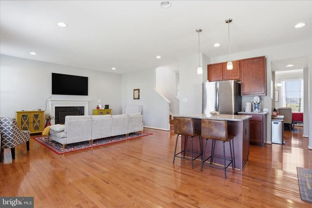 1035 CALVERT CIR, Bunker Hill, WV 25413