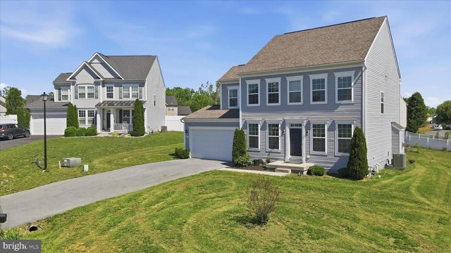 1035 CALVERT CIR, Bunker Hill, WV 25413