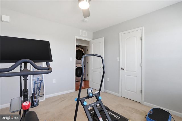 1035 CALVERT CIR, Bunker Hill, WV 25413