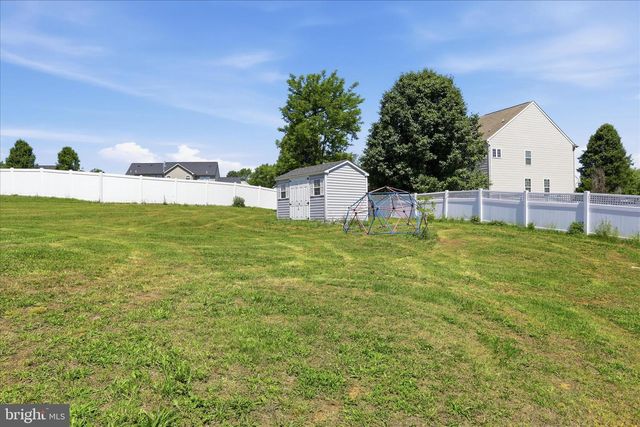 1035 CALVERT CIR, Bunker Hill, WV 25413