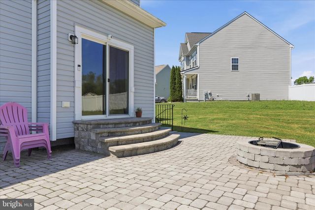 1035 CALVERT CIR, Bunker Hill, WV 25413