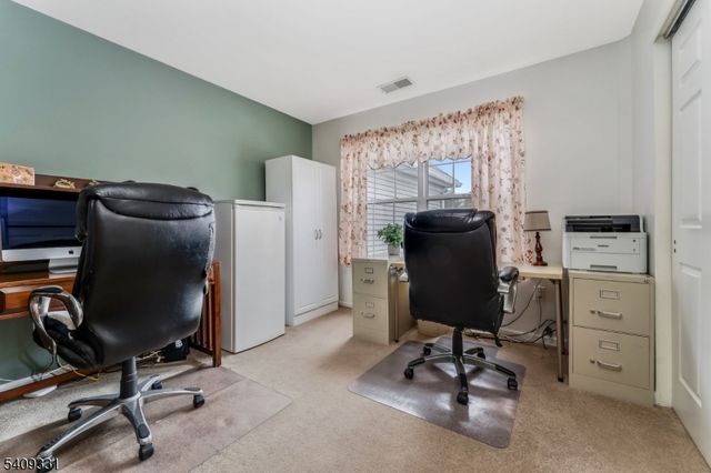 216 Bald Eagle Dr, Lopatcong Twp., NJ 08886