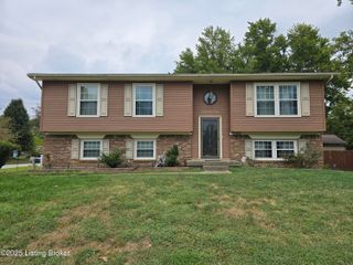 7107 Birnamwood Dr, Louisville, KY 40258