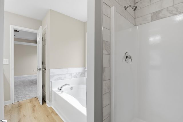 727 Dutchman Court, Greer, SC 29651