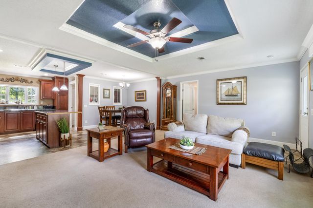 1040 Longpoint Road, Cross, SC 29436