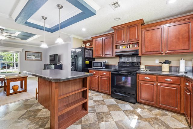1040 Longpoint Road, Cross, SC 29436