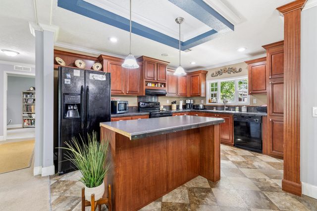 1040 Longpoint Road, Cross, SC 29436