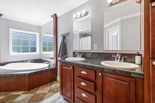 1040 Longpoint Road, Cross, SC 29436