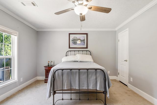 1040 Longpoint Road, Cross, SC 29436