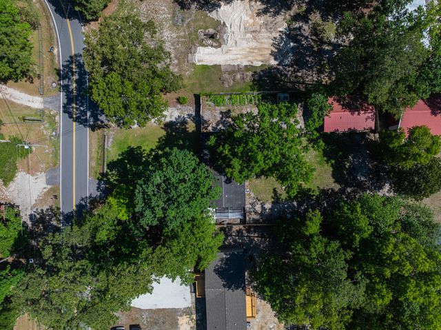 1040 Longpoint Road, Cross, SC 29436