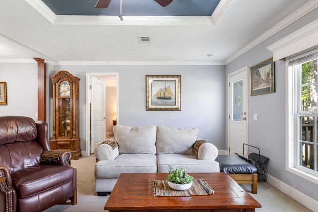 1040 Longpoint Road, Cross, SC 29436