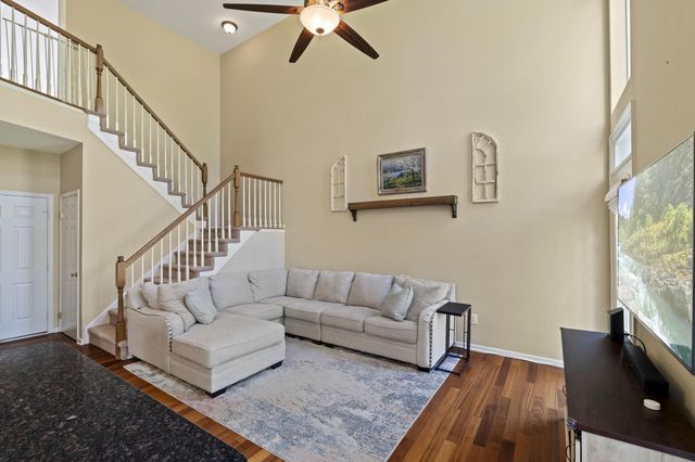 105 SHIRE LN, Schwenksville, PA 19473