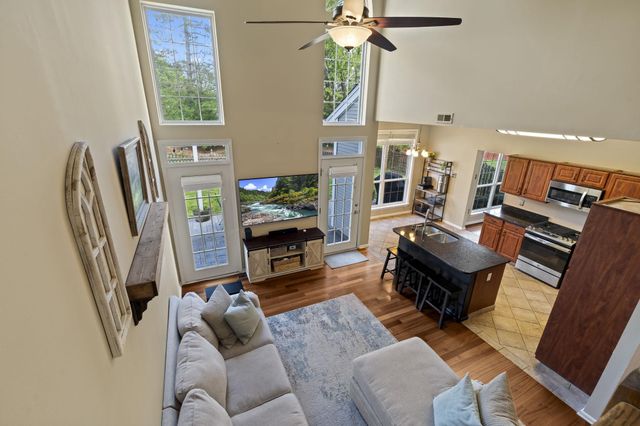 105 SHIRE LN, Schwenksville, PA 19473