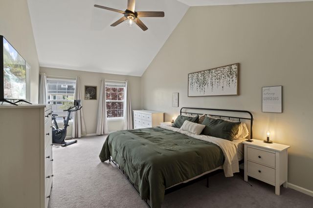 105 SHIRE LN, Schwenksville, PA 19473