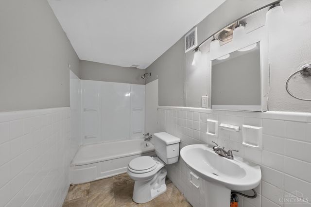 3254 Gobel Avenue, Cincinnati, OH 45211