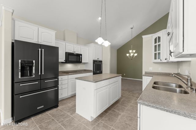 123 Lafayette Point, Crossville, TN 38558