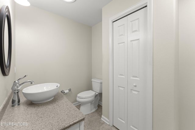 123 Lafayette Point, Crossville, TN 38558