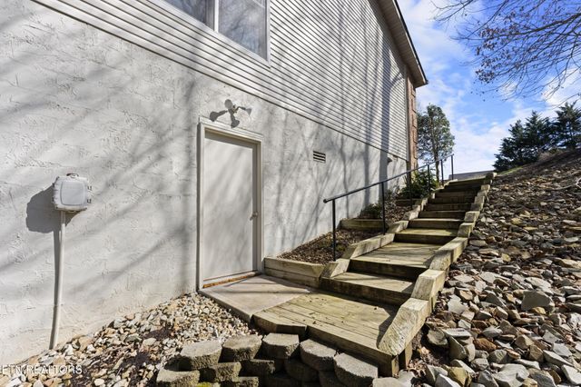 123 Lafayette Point, Crossville, TN 38558