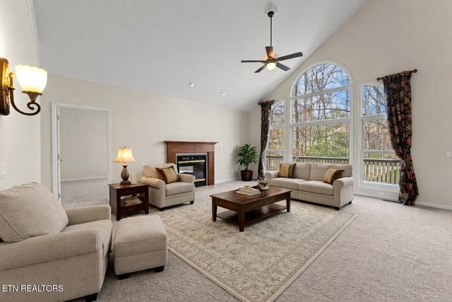 123 Lafayette Point, Crossville, TN 38558