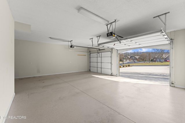 123 Lafayette Point, Crossville, TN 38558