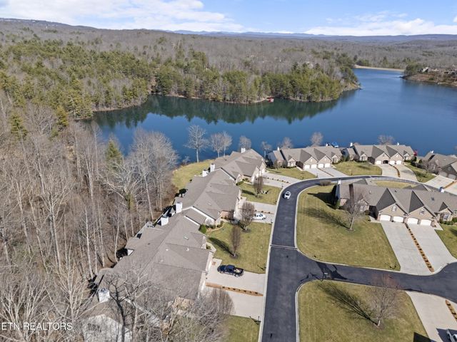 123 Lafayette Point, Crossville, TN 38558