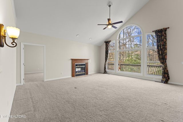 123 Lafayette Point, Crossville, TN 38558