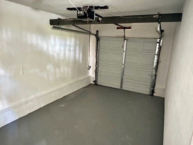 77 Vezina St, Leominster, MA 01453