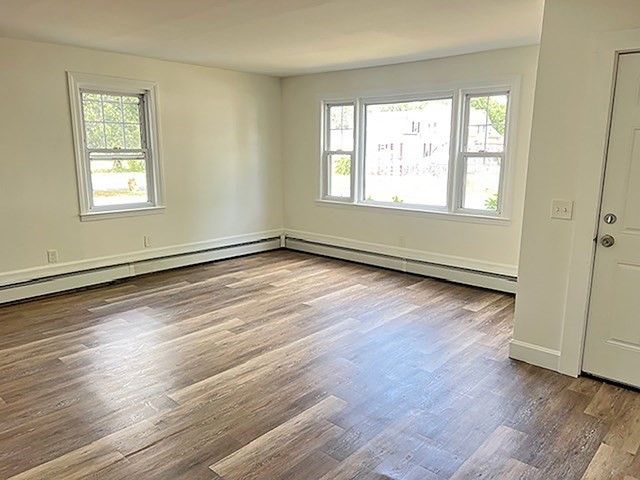 77 Vezina St, Leominster, MA 01453