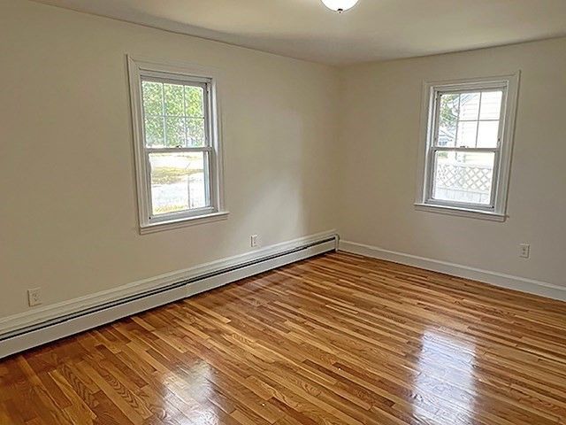 77 Vezina St, Leominster, MA 01453