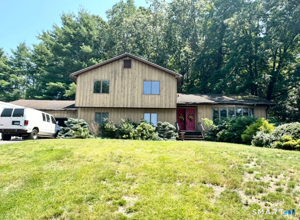 45 Quail Hollow Drive, Southington, CT 06489