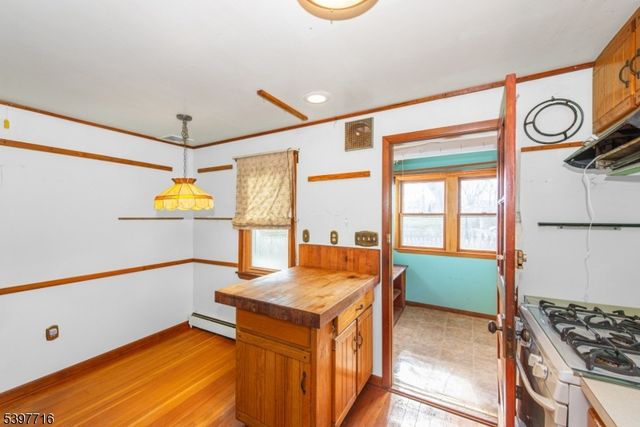 17 Madison Ave, Parsippany-troy Hills Twp., NJ 07034