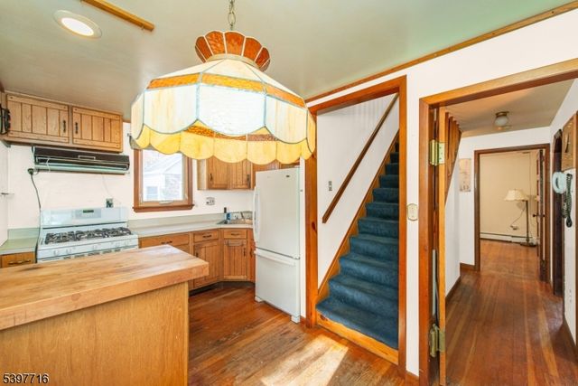 17 Madison Ave, Parsippany-troy Hills Twp., NJ 07034