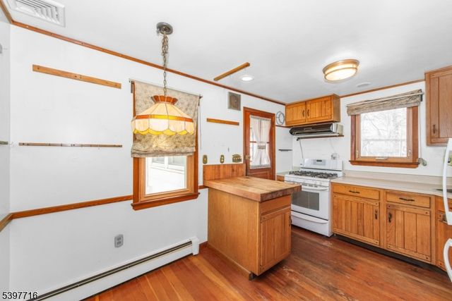 17 Madison Ave, Parsippany-troy Hills Twp., NJ 07034