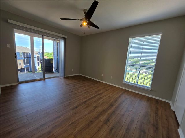 18519 Egret Bay Boulevard 1714, Webster, TX 77058