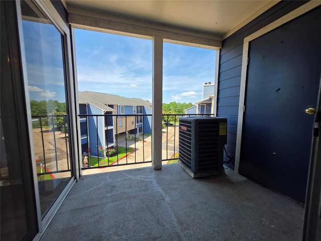 18519 Egret Bay Boulevard 1714, Webster, TX 77058