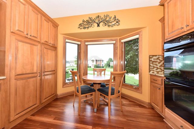 11011 W Meadowcreek DRIVE, Milwaukee, WI 53224